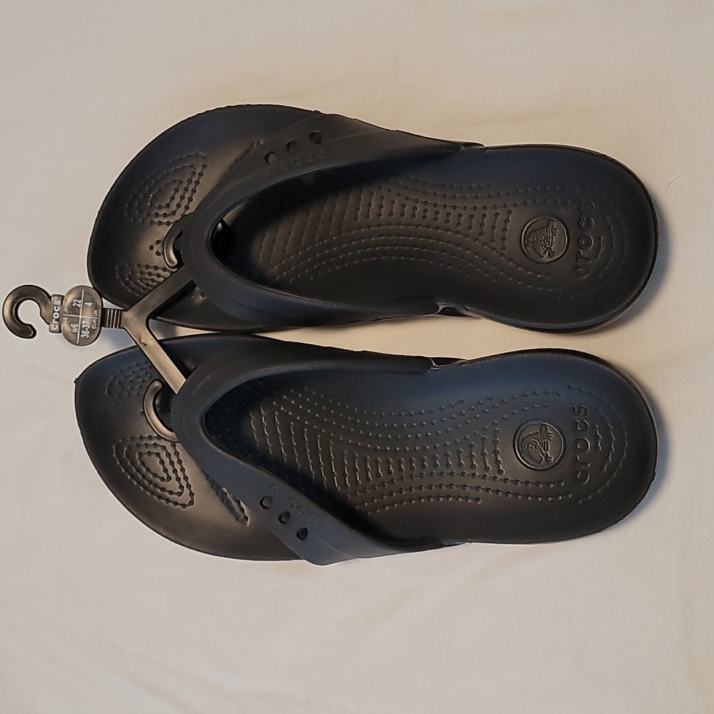 CROCS FLIP FLOPS